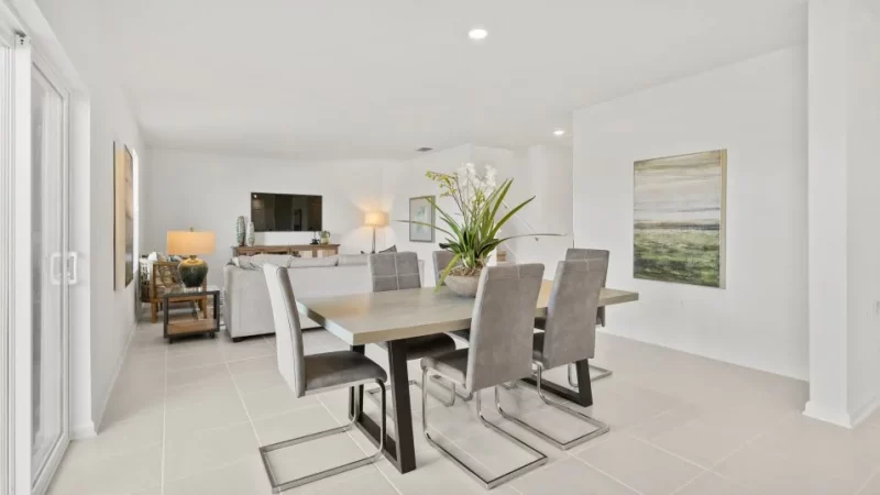 florida_core_n005_pic_eclipse_dining_f1_base3_1_3_25