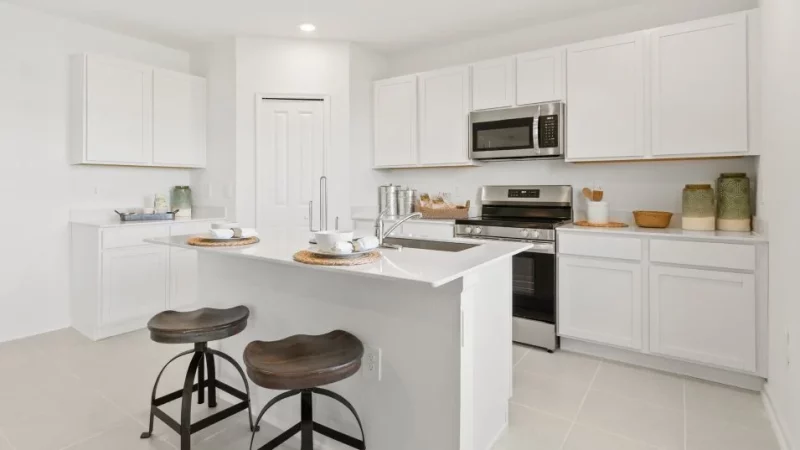 florida_core_n005_pic_eclipse_kitchen_1of2_f1_base3_1_3_25