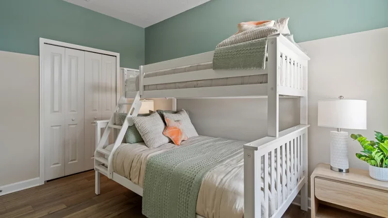 olh_3275_pic_majestypalm_bed4_2of2_f2_7_28_25