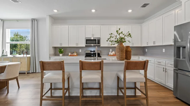 olh_3275_pic_majestypalm_kitchen_1of2_f1_7_28_25