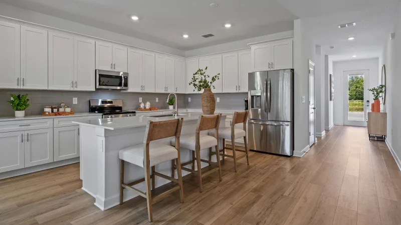 olh_3275_pic_majestypalm_kitchen_2of2_f1_7_28_25